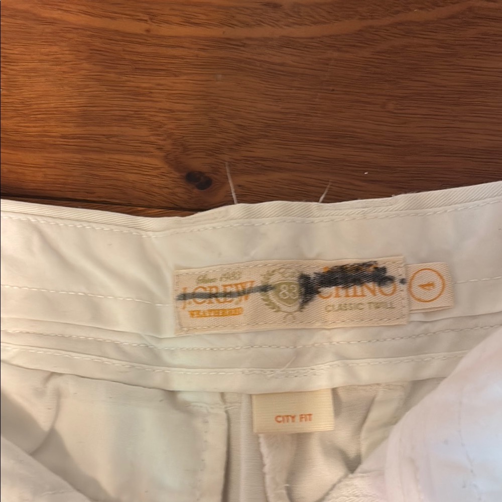 J Crew White city fit white shorts classic fit size 4 100% cotton